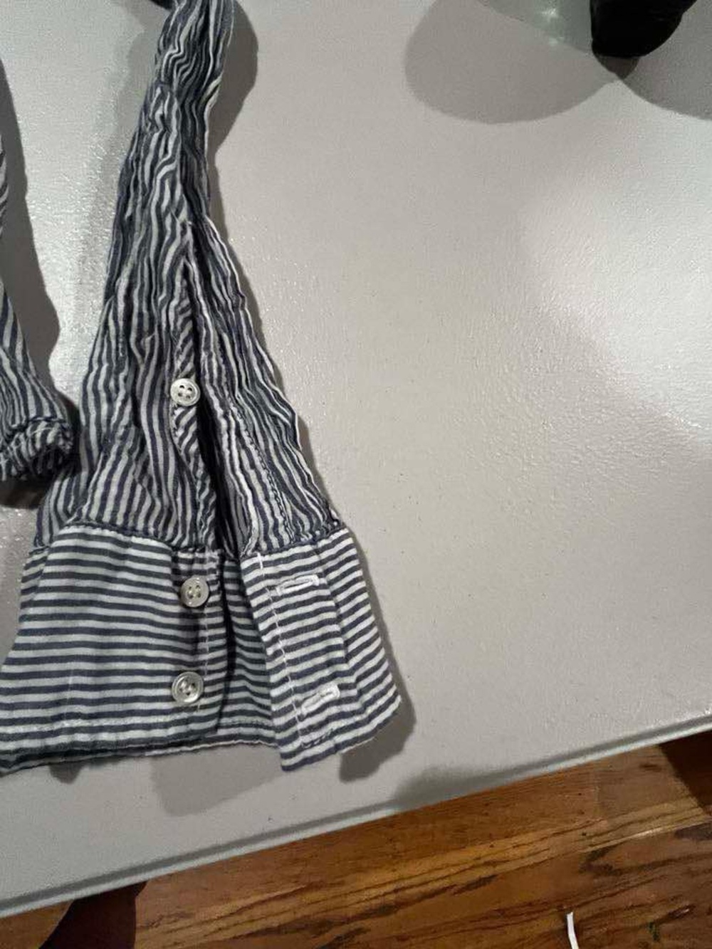 XiRENA Light Blue & White Striped Casual Button-Down Shirt Size Large - Picture 4 of 12